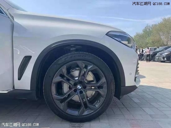 平行进口2020款墨版宝马X5实用性能体验